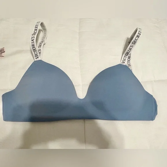 Victoria's Secret Women's Bra Set - Pink, Blue, Red, Tan - Picture 4 of 8